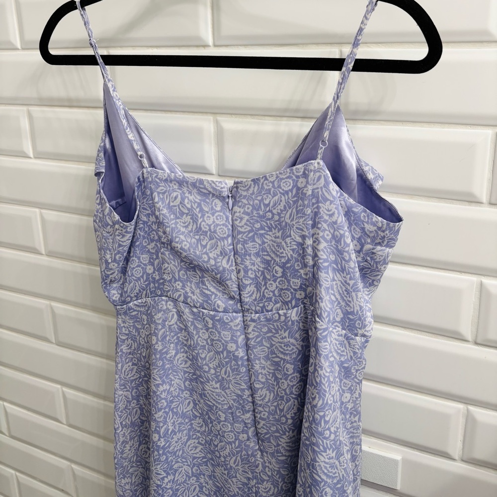 Express Women’s Purple/White Floral Patterned Wrap Dress - Picture 6 of 8